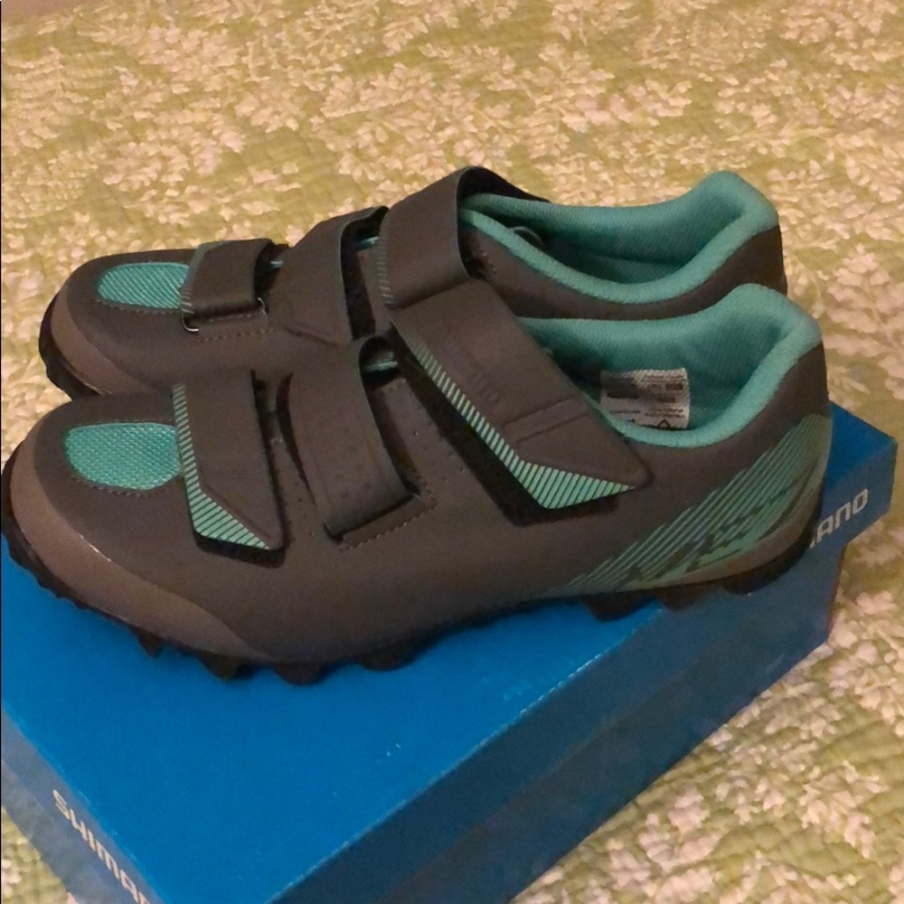 SHIMANO indoor cycling shoes with SPD cleats